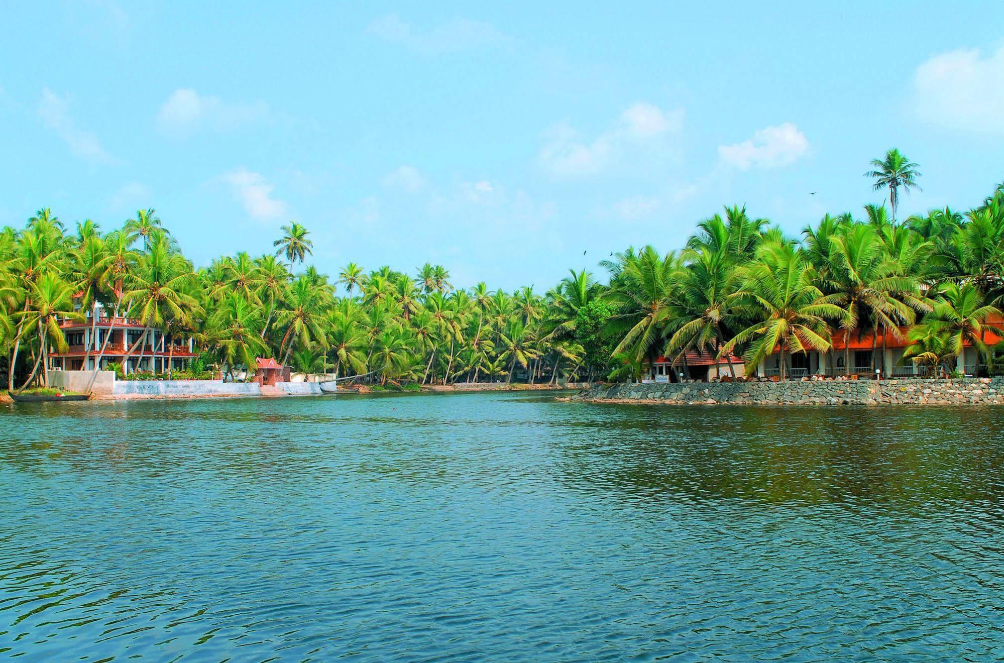 Beach And Lake Ayurvedic Resort, Kovalam Exterior foto
